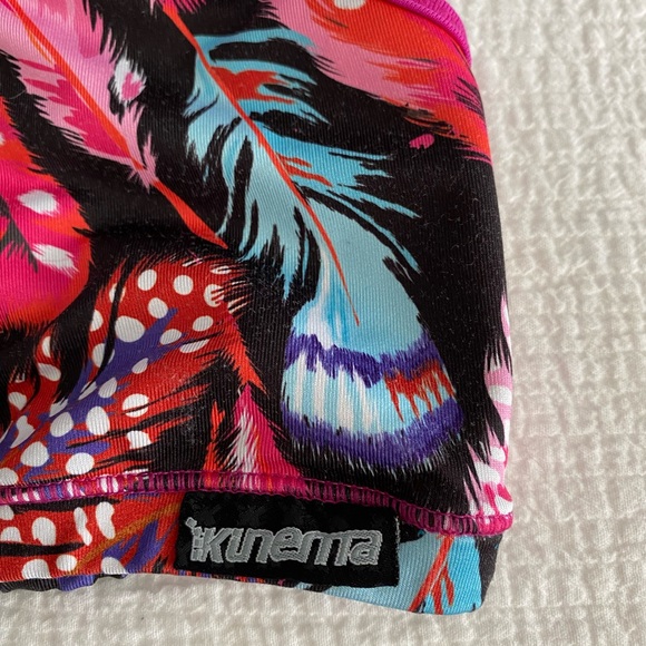 2 sports bras, size small. - Picture 4 of 9